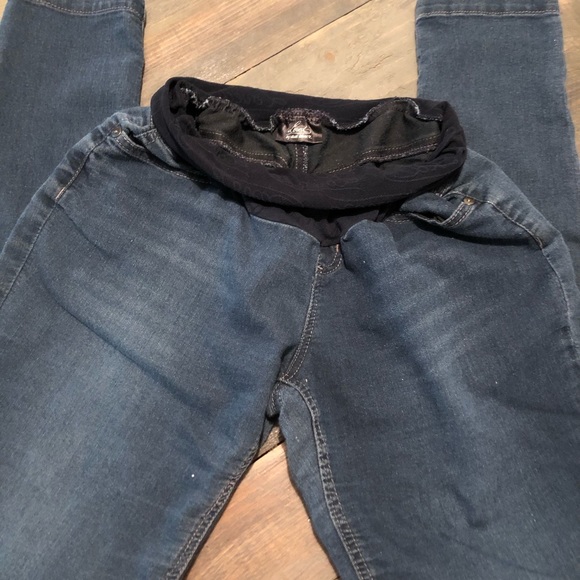 Loved by Heidi Klum Maternity Jeans - Picture 3 of 3